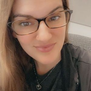 Meet your Posher, Lacey